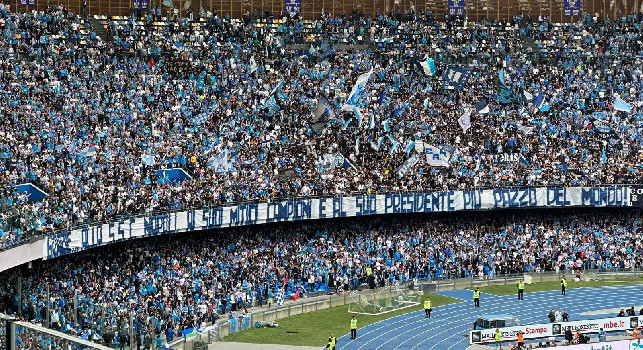 Striscione Storico In Curva B Grazie Alla Ssc Napoli E Al Suo