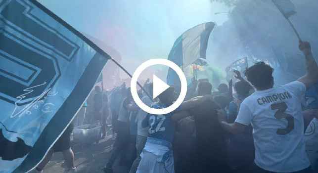 Pullman Napoli Non Passa Fuori La Curva B, Ma Quello Che Fanno I Tifosi ...