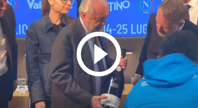 Ritiro Dimaro, brindisi per il presidente ADL a fine conferenza VIDEO
