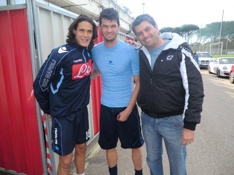 Cribari con Edinson Cavani