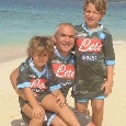 Abbonato al Napoli da quando aveva un mese di vita: oggi tutta la famiglia sbarca in Qatar, persino De Laurentiis lo premiò