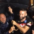 Pioggia battente, dopo lo show Tonelli continua a scherzare dietro le quinte [VIDEO CN24]