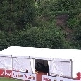 Napoli - Bassa Anaunia, spunta uno spettatore in una posizione davvero inusuale [FOTO CN24]