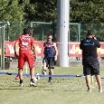A Dimaro non c'è solo Sarri come allenatore: sul terreno di gioco anche Iachini [VIDEO]