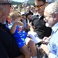 Dall'abbraccio ai tifosi, alle risposte di calciomercato: l'esordio di De Laurentiis a Dimaro [FOTOGALLERY CN24]