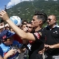 Callejon si dedica agli autografi, enorme folla di tifosi per lo spagnolo! [FOTOGALLERY CN24]
