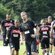 Dimaro, giorno 16: da Mario Rui in gruppo ad Allan <i>passione portiere</i>, tiro al bersaglio alla traversa vinta da Reina!