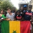 Tifosi senegalesi per lui, Koulibaly li chiama a sé e si fa fotografare: gioia incontenibile per loro [VIDEO CN24]