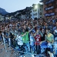 Dimaro inondata di tifosi azzurri, piazza Madonna della Pace sembra il San Paolo: sono più di 5mila! [FOTOGALLERY CN24]