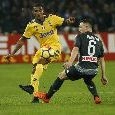 Juventus, Douglas costa si allena a parte per una botta al polpaccio: salter&agrave; la gara contro il Napoli