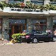 Lavori in corso all'Hotel Vesuvio: attrezzate le sale per le visite mediche e arrivati anche i borsoni dei calciatori [FOTO CN24]