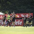 Dimaro, allenamento mattutino: torna la difesa a uomo sui piazzati! Inglese <i>prende l'ascensore</i>, ovazione per Ancelotti. Assente Giuntoli