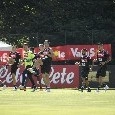 Dimaro, allenamento mattutino: torna la difesa a uomo sui piazzati! Inglese <i>prende l'ascensore</i>, ovazione per Ancelotti. Assente Giuntoli
