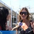 Capodichino, tutti aspettano Cavani: tra i tifosi c'&egrave; la bellissima Jessica Ziolek, compagna di Milik [VIDEO]