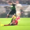Juventus-Sassuolo, Mazzoleni nega un rigore ai neroverdi dopo aver consultato il Var [VIDEO]