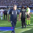 Follia Juric: corsa contro il quarto uomo e aggressione verbale all'arbitro, cartellino rosso | FOTO