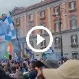 Altro che delusione, i tifosi del Napoli hanno continuato a festeggiare a Piazza del Plebiscito | VIDEO CN24