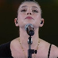 Emma scatenata: canta 'Abbracciame' di Sannino a squarciagola | VIDEO