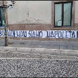 Striscione contro i napoletani a Parete | FOTO