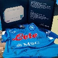 SSC Napoli, in vendita la maglia autografata da tutti i giocatori: un cimelio inestimabile! Link e prezzo