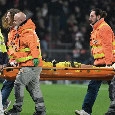 Paura in Europa League, Gabbia sviene dopo un terribile colpo alla testa: esce in barella | VIDEO