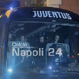 Juve arrivata a Napoli, accoglienza clamorosa in hotel: urla forsennate dei tifosi bianconeri | VIDEO CN24