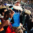 Gevi Napoli Basket al Maradona, Zubcic esulta e mostra la maglia azzurra | FOTO