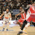 Beffa Gevi Napoli Basket, Pistoia vince all'ultimo secondo del supplementare! | FOTOGALLERY CN24