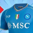SSC Napoli, la maglia con lo scudetto in offerta! Link e prezzo scontato