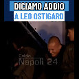 Scherzo di Ostigard a Mario Rui sul palco di Dimaro durante la presentazione | VIDEO