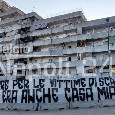 Striscione Curva A a Scampia: "Il nostro dolore per le vittime, quella vela era anche casa mia!" | FOTO CN24
