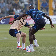 Osimhen vs Buongiorno, super sfida in allenamento: guardate chi ha vinto | VIDEO E FOTOGALLERY