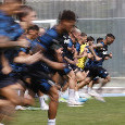 Conte e lo staff martellano la squadra, la doppia novità a bordocampo: le emozioni mattutine a Castel di Sangro | FOTOGALLERY