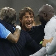 L'abbraccio Conte-Kvaratskhelia e la festa con Oriali e Olivera: tutti gli scatti di Milan-Napoli | FOTOGALLERY CN24