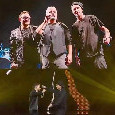 Sanremo 2025, Rocco Hunt e Clementino infiammano l'Ariston con Pino Daniele | FOTO