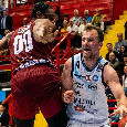 Il Napoli Basket cede alla capolista Trapani 77-95, espulso Totè e salvezza rimandata! Coach Valli: "Vogliamo il miracolo, serve parlare meno con gli arbitri"