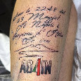 Repice ed il tatuaggio: "Non so che dire… siete dei pazzi ma vi amo tutti" | FOTO