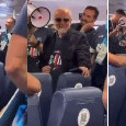 Politano show, imita ADL col megafono: "Dobbiamo andare dal Papa tutti, poi dopo..." | VIDEO