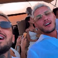 Mazzocchi-Russo, che coppia: cantano sulle note di Abbracciame e Rossetto e caffè | VIDEO