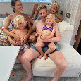 Kevine De Bruyne in barca con la famiglia al completo | FOTO