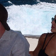 Relax napoletano per De Bruyne e moglie, giro in barca a Capri per la coppia | FOTO