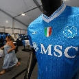 Sorpresa nuova maglia Napoli: cosa ci sar&agrave; al posto della 'N' quest'anno