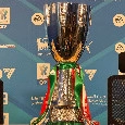 Napoli-Bologna, il trofeo della Supercoppa italiana esposto all'Al-Awwal Park Stadium | VIDEO CN24