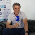 Zola: "A Napoli giravo sul vespino e... festeggiai lo scudetto! Vidi una 'messa' per Berlusconi, Moggi diceva 'stai qua'. Mi dispiacque andar via, su Maradona..." | ESCLUSIVA