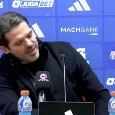 Infarto per Fernando Gago! L'ex giocatore della Roma soccorso in conferenza stampa | VIDEO
