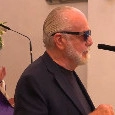 De Laurentiis ricorda Peppino Di Capri: "Al Maradona il suo inno per il Napoli!". Poi si commuove durante il discorso in chiesa | FOTO