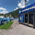 Ritiro SSC Napoli, a Dimaro spunta il box di Kiss Kiss! &Egrave; l'indizio da radio partner? | FOTO