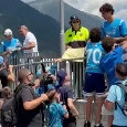 Vergara e Marianucci da applausi, bel gesto per i tifosi del Napoli | VIDEO