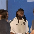 Presentazione SSC Napoli a Dimaro: la reazione fredda di Anguissa all'ingresso sul palco | VIDEO CN24
