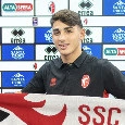 Mattia Esposito da urlo, sfiora l'eurogol all'esordio con il Bari | VIDEO